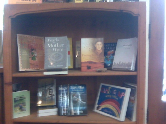 Pearls on display at Readers' Books in Sonoma, CA